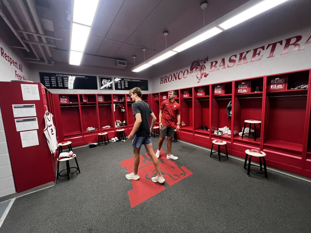 Huge thanks to Coach <a href="/JaredSamuelson3/">Jared Samuelson</a> and Coach Raridon for having me out for a visit today at Hastings College! Impressed with the facilities and had a great conversation with the coaching staff.