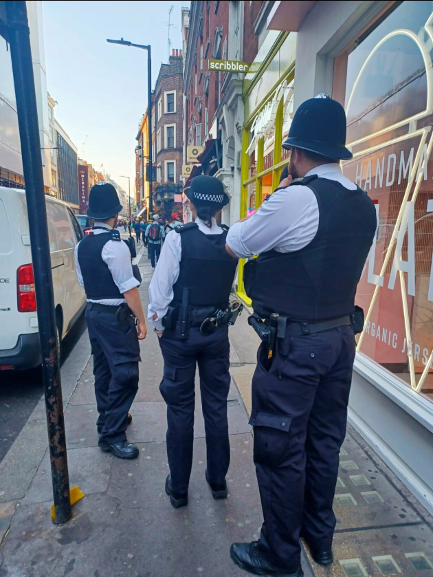 Soho Police (@mpssoho) on Twitter photo West End Team have been out on patrol in #Soho and the West End.
✋Person stopped while disturbing a vulnerable woman known to us.
🛑Person found with drugs.
🚑 We had the help of our Ambulance colleagues with a medical emergency.
🚒We came across <a href="/LFBWestminster/">Westminster LFB</a> on patrol. West End Team have been out on patrol in #Soho and the West End.
✋Person stopped while disturbing a vulnerable woman known to us.
🛑Person found with drugs.
🚑 We had the help of our Ambulance colleagues with a medical emergency.
🚒We came across <a href="/LFBWestminster/">Westminster LFB</a> on patrol.