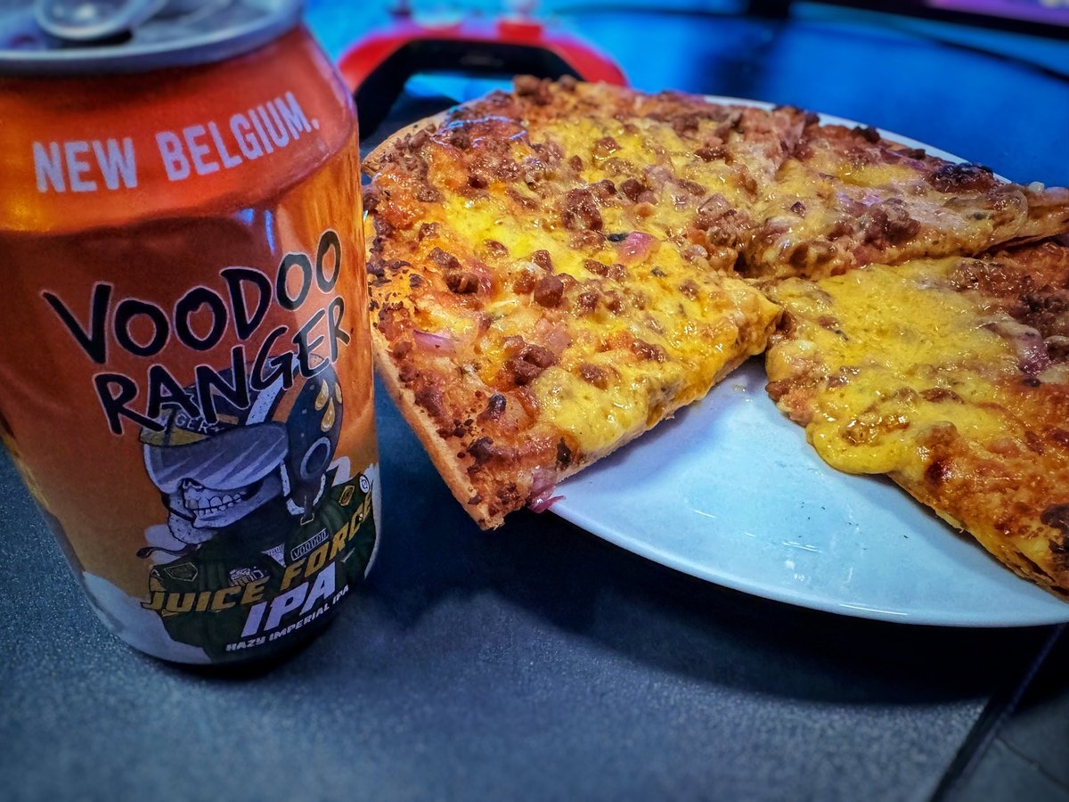 RYΛNN WΞLLΞR 🔜 #TwitchCon tweet media