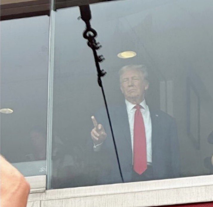 LMFAOOOO Trump is hilarious