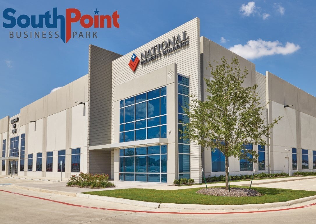 houston_cre's tweet image. 🚛🚛🚛Only 27,358 SF Available in Building 2 at SouthPoint Business Park hubs.ly/Q02QCjs_0
#Industrial #SouthPoint #Building2 @Colliers_HOU