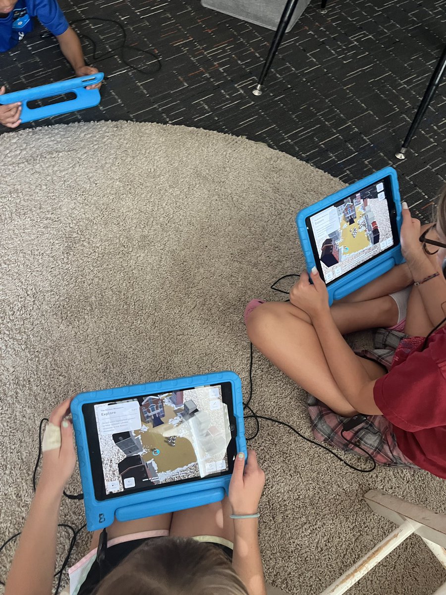kisha4tech's tweet image. Tried this out today and our kids loved it! 4th grade, Boston Massacre lesson! Only complaint was that it was too short! Thank you @JaimeDonally @dawsonedtech @McGrawHillK12 for highlighting this resource! #edtech #ARinEDU