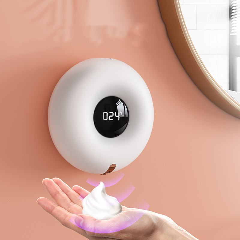 UnicunShop's tweet image. Say goodbye to germy hands! 👋 This touchless soap dispenser is a game changer.  Foamy goodness with just a wave? 🙌 You NEED it! unicun.com/product/foamin… 🧼 #touchless #soapdispenser #hygiene #musthave
