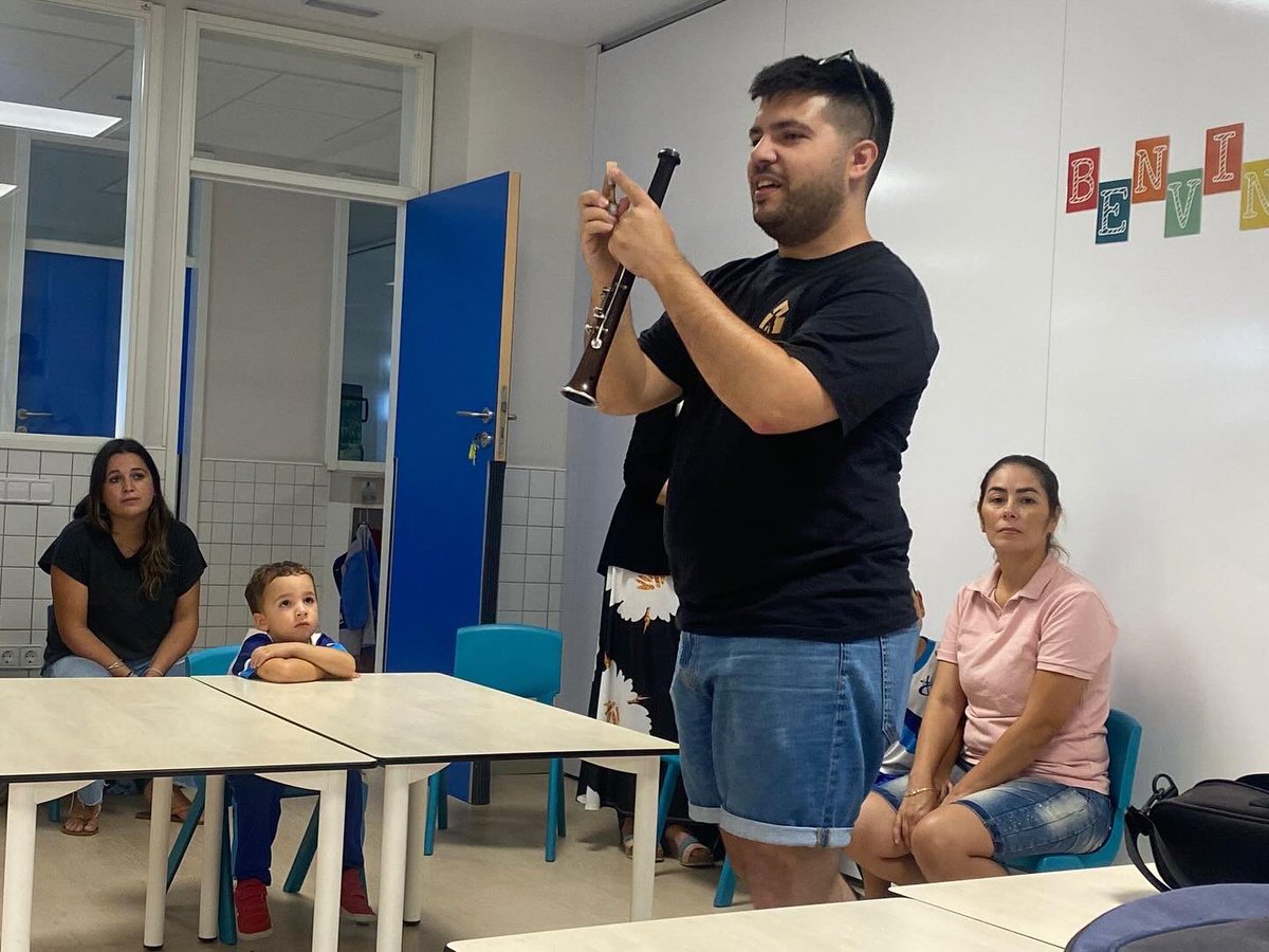 Col_Maria Rosa Molas tweet media