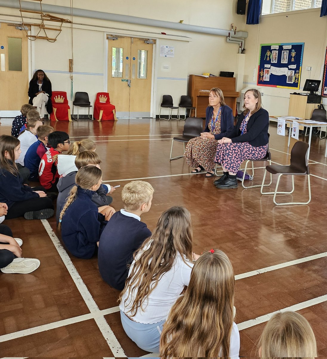 AveleySchool's tweet photo. During Democracy Day a number of activities took place to help us understand what democracy is. We took great pleasure in showing @ThurrockJen, our MP and Cathy Sisterson, our local Councillor around. We had an informative Q&amp;A where they answered all our questions. @TrustCatalyst https://t.co/FYciM4cP8a