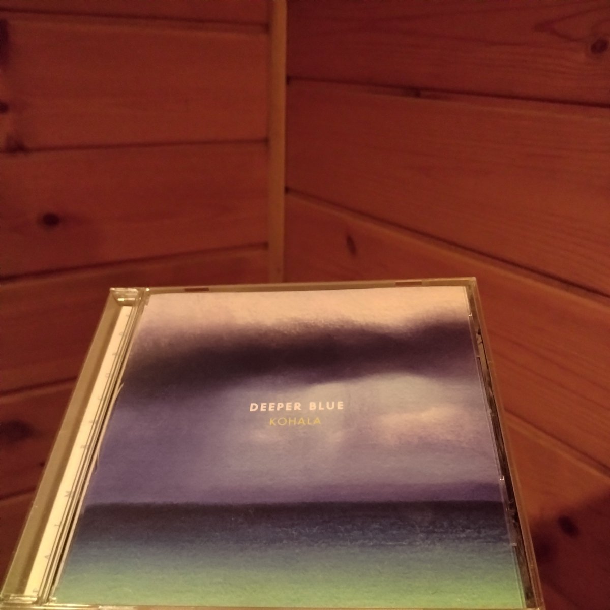 tomo69rock's tweet image. 激しい雨は止み、小雨🌂以下の早朝土曜日…マッタリとKOHALAの💿️を聴いている🎸　
＃KOHALA ＃DEEPERBLUE ＃blue813 ＃sanisata ＃サタレジェ @acbfm