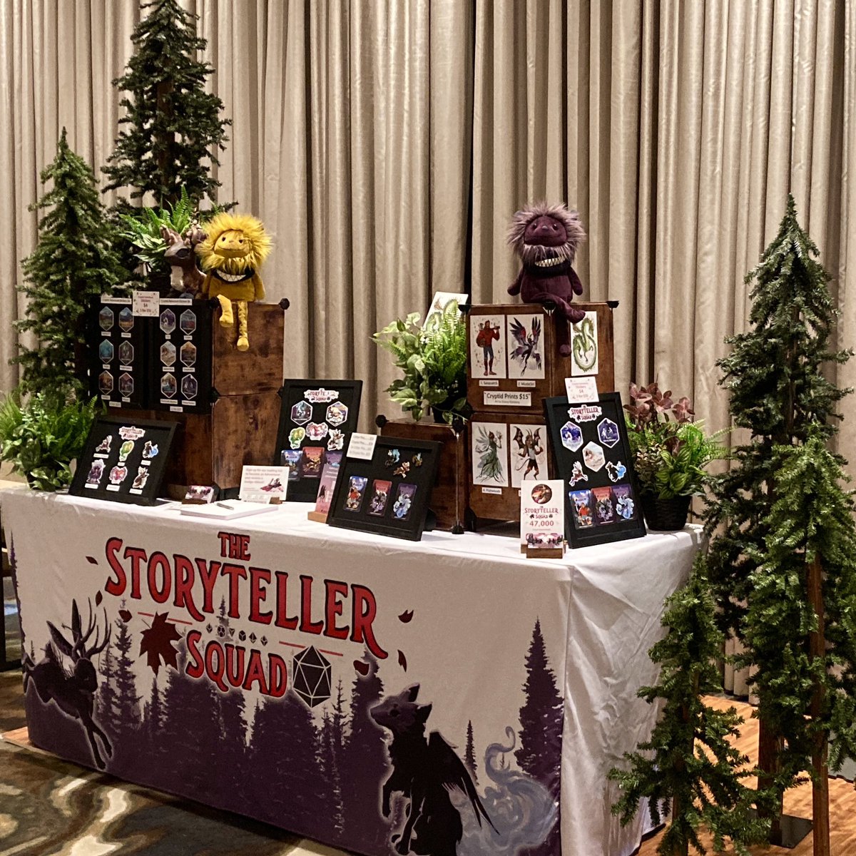 Hello Adventurers! We’re set up and excited to be at Granite State Comic Con in New Hampshire this weekend! Come visit us in the Tabletop Lounge! It’s cozy here. ✨🌲🍂🍁🌿✨

#granitestate #granitestatecomiccon #day0 #tabletoprpgs #actualplay #thestorytellersquad