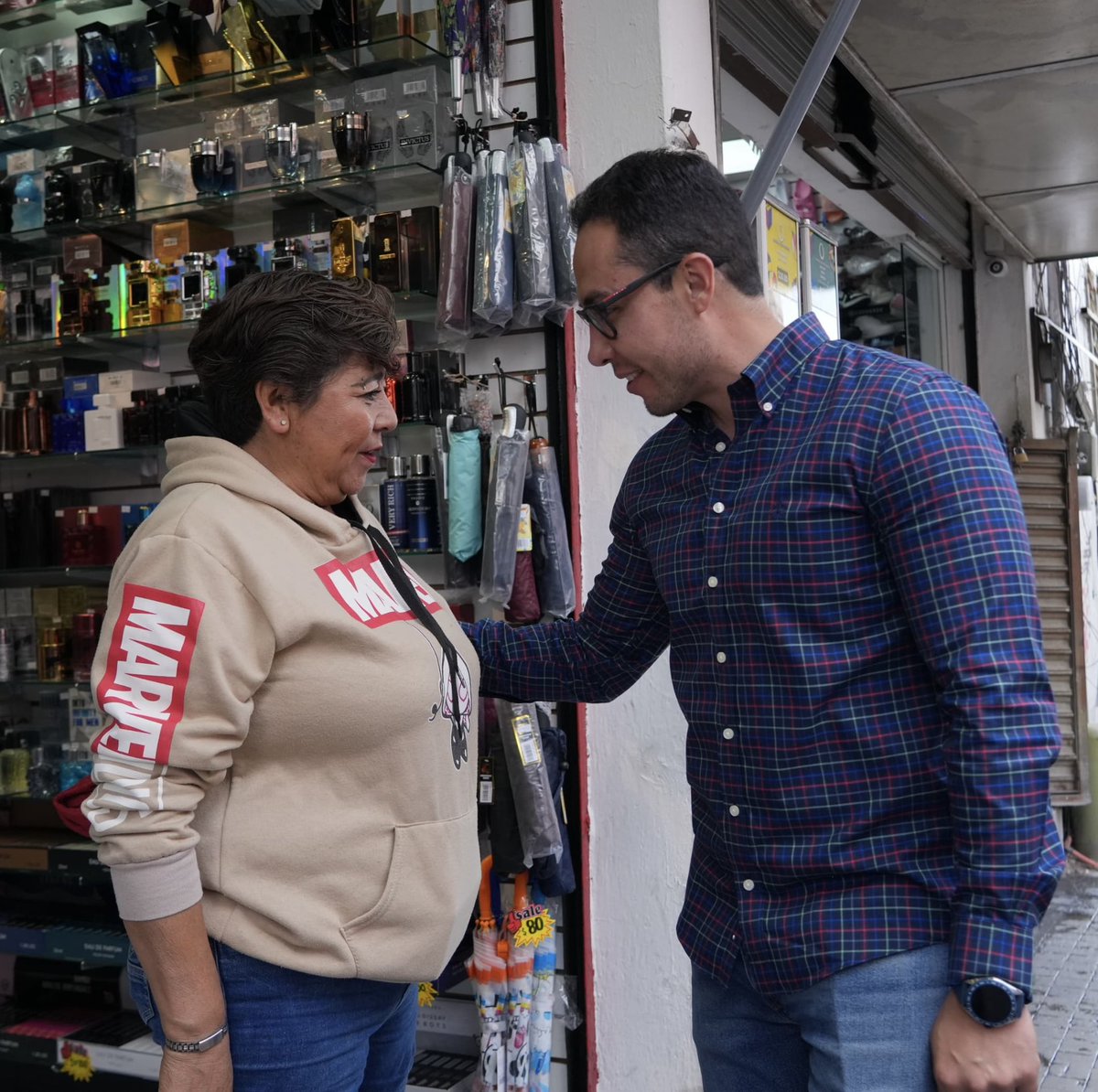 JorgeAlbertoR_'s tweet photo. Concluimos exitosamente el recorrido de supervisión en la calle Vicente Guerrero, que ahora es más segura y contará con mejores espacios en beneficio de las y los pachuqueños. https://t.co/Fy1bWN2qZF