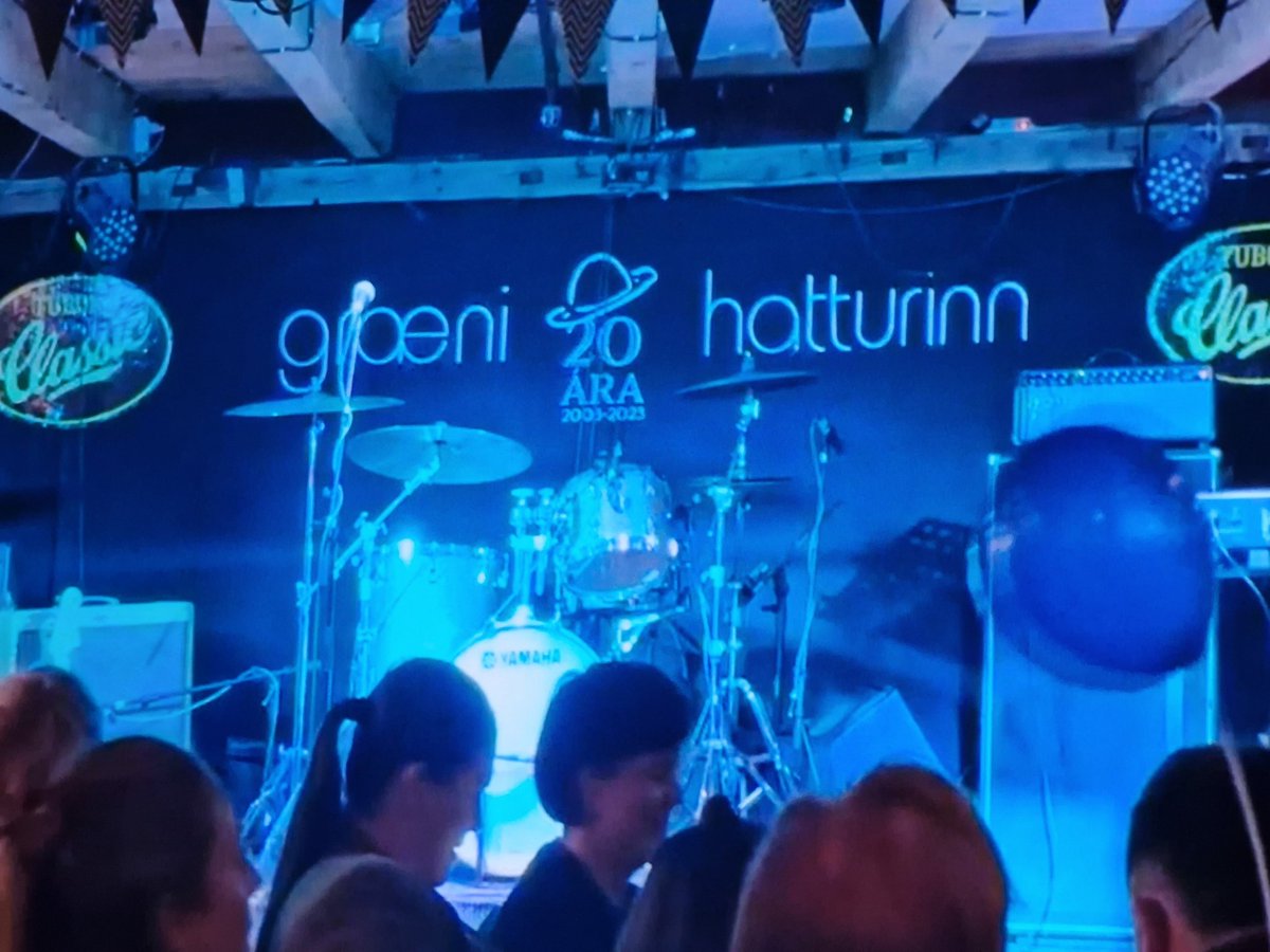 Allir í startholunum... #utisonline