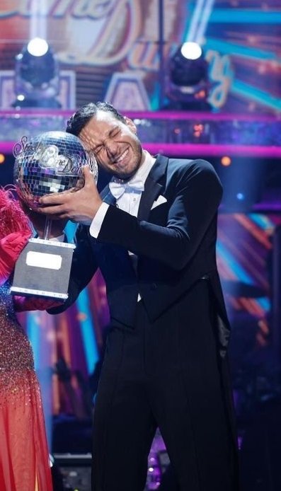 em🍒🐮 tweet media