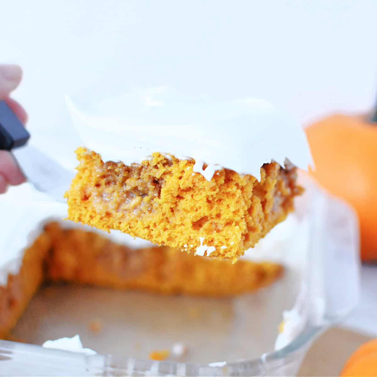 Pumpkin Poke Cake dlvr.it/TDV7XH via @therebelchick