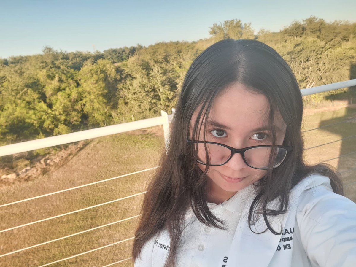 No podría estar más agradecida de estar con una persona que no solo me apoya sino me impulsa todos los días a ser mejor cada día mientras me da toda la felicidad que nunca pude haber imaginado tener 🌼❤️