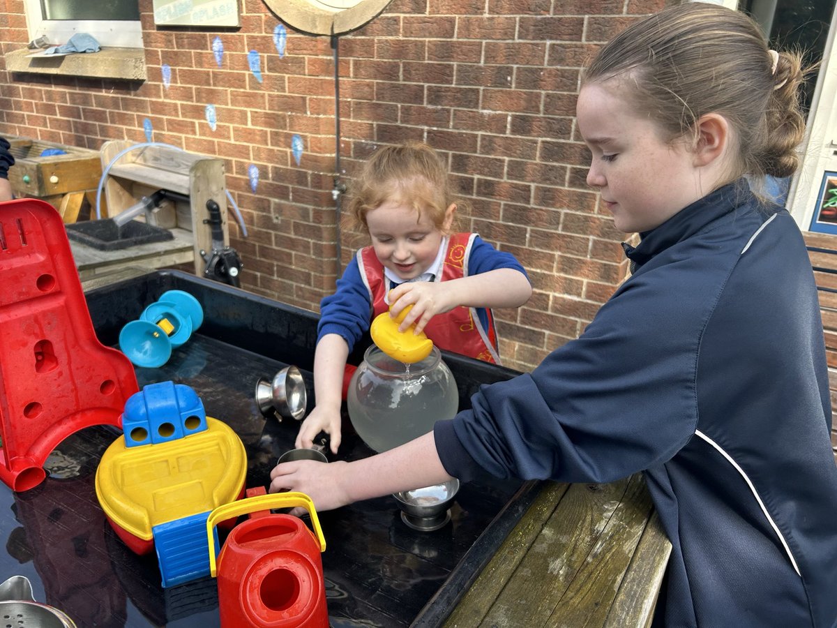 StComgallsPS's tweet image. 🌟 When starting something new, it’s always good to have a buddy by your side!  🌟 Our P7 Buddies have been supporting our amazing P1s as they settle into school.  Smiles all round! #StComgallsCommunity #SchoolTransition