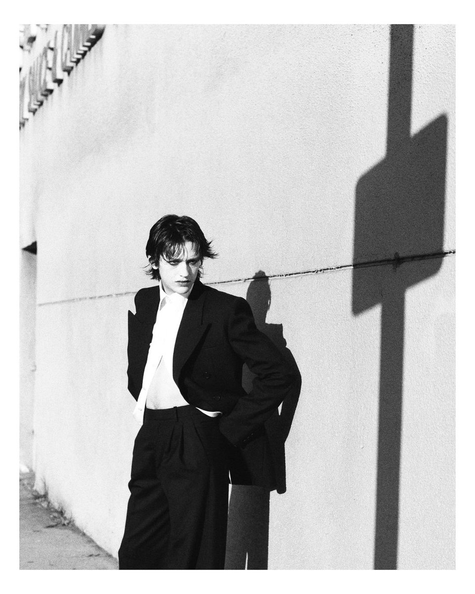 percy_updates's tweet photo. 🔥🔥🔥: our very own #PercyHynesWhite on the cover of Behind The Blinds new HIGH ROMANCE FW24 issue, wearing @ysl by Antonio Vaccarello. 
And there will be more in print! https://t.co/9S8ket4yoI