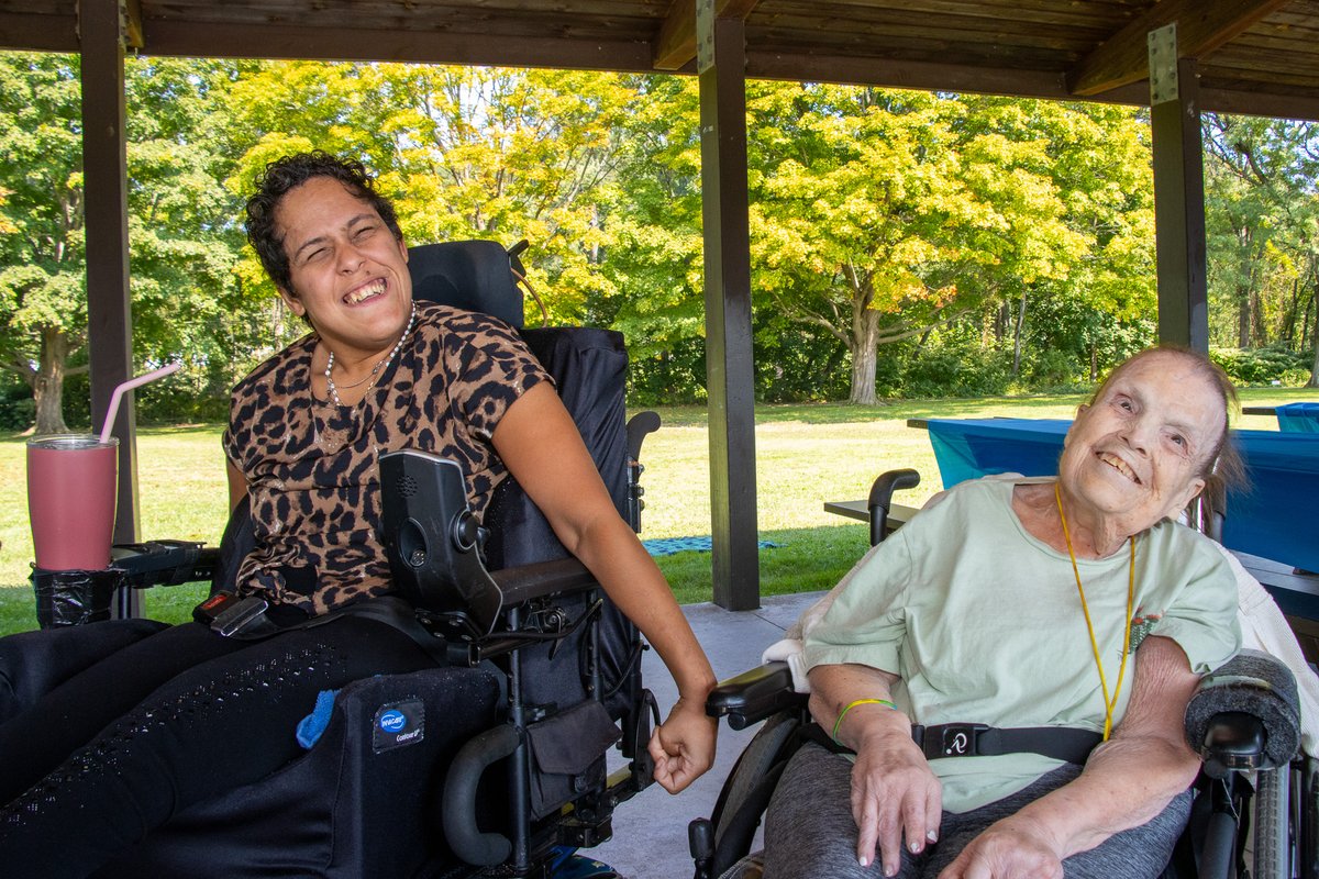 SpringbrookNY's tweet image. What a beautiful, sunny day it was as Springbrook residents, staff, and family members from the Sidney Region gathered at Keith Clark Park for a fantastic BBQ!
A big thank you to everyone who made this day special. We can’t wait to do it again!
#SpringbrookNY