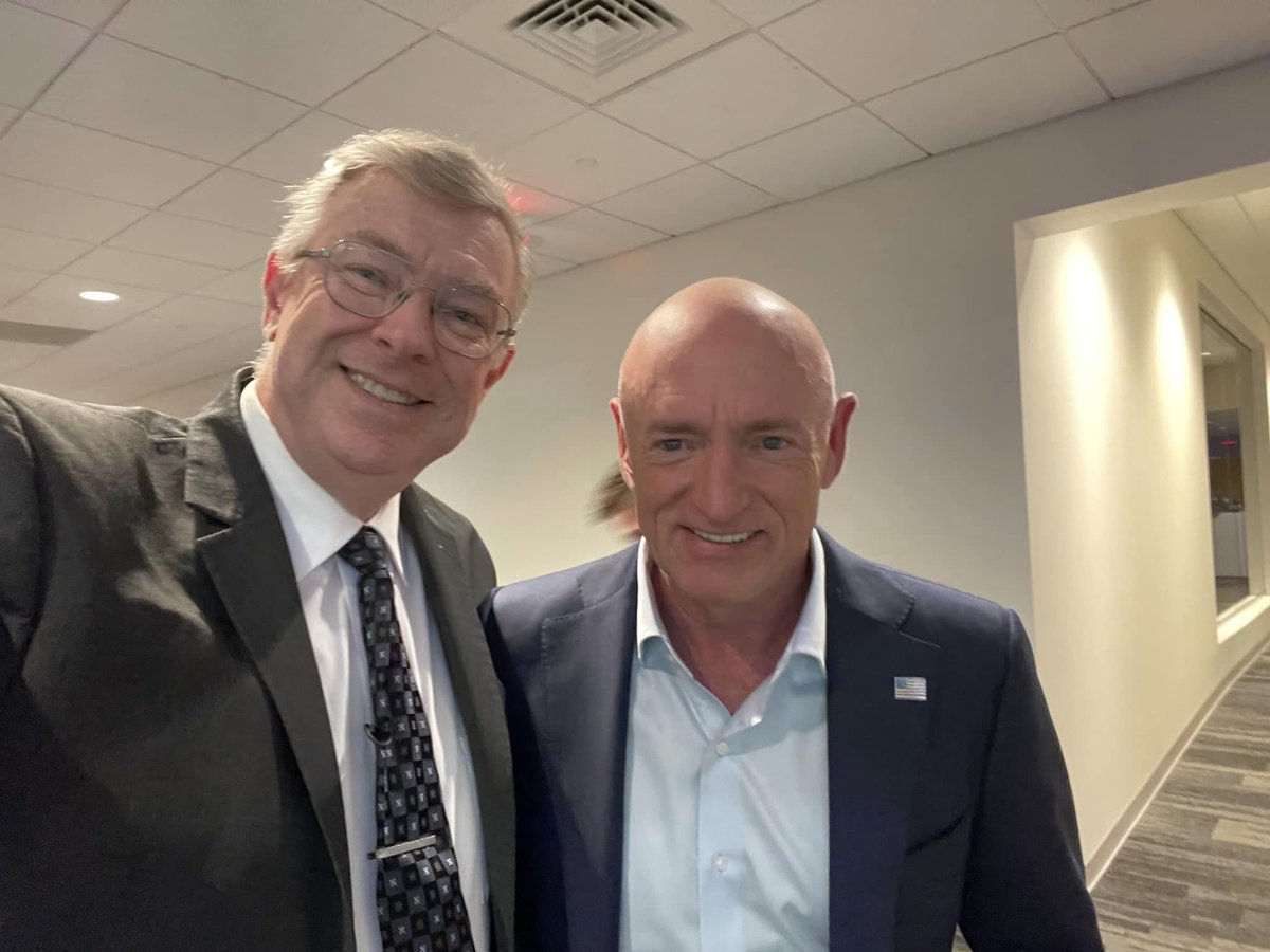 GStephenson_Wx's tweet image. That moment when you get to meet an astronaut and talk about flying the Space Shuttle! Senator Mark Kelly paid us a visit today. He commanded Endeavour on her last mission. Thanks @CaptMarkKelly! It was great meeting you! #SpectrumNews1 #SpaceShuttle #STS134 #Endeavour #Astronaut