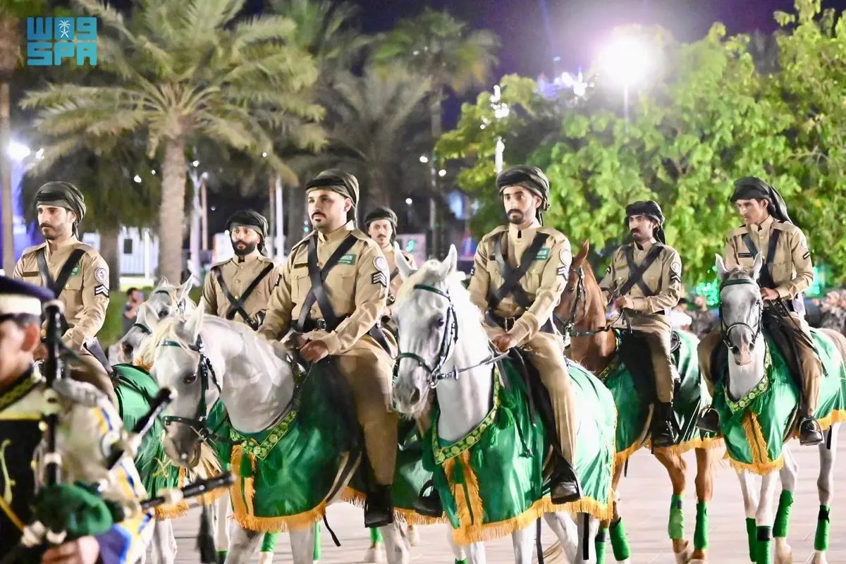 احتفاءً بمناسبة ذكرى اليوم الوطني التي تمثل استذكارًا لماضٍ مجيد وتضحيات بطولية..

وزارة الداخلية تشارك في احتفالات #اليوم_الوطني_السعودي94 بفعاليات ومعارض وعروض عسكرية في المناطق والمدن والمحافظات كافة.

-