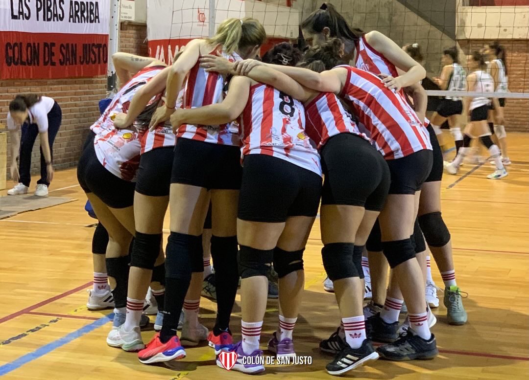ClubColonSJ's tweet photo. #Voley | #LigaIndependiente 🏐

𝗦𝗘 𝗝𝗨𝗚𝗢́ 𝗘𝗟 𝗖𝗟𝗔́𝗦𝗜𝗖𝗢 𝗗𝗘 𝗩𝗢𝗟𝗘𝗬

Partido correspondiente a la fecha 5 de la vuelta de la Fase Regular de la Liga Independiente. 

📌 RESUMEN 

🔴 Colón de San Justo 2-3 Sanjustino
🏐 (27-29, 21-25, 25-13, 25-23 y 14-16) https://t.co/o1p0XCwl6M