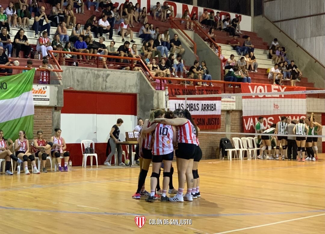 ClubColonSJ's tweet photo. #Voley | #LigaIndependiente 🏐

𝗦𝗘 𝗝𝗨𝗚𝗢́ 𝗘𝗟 𝗖𝗟𝗔́𝗦𝗜𝗖𝗢 𝗗𝗘 𝗩𝗢𝗟𝗘𝗬

Partido correspondiente a la fecha 5 de la vuelta de la Fase Regular de la Liga Independiente. 

📌 RESUMEN 

🔴 Colón de San Justo 2-3 Sanjustino
🏐 (27-29, 21-25, 25-13, 25-23 y 14-16) https://t.co/o1p0XCwl6M