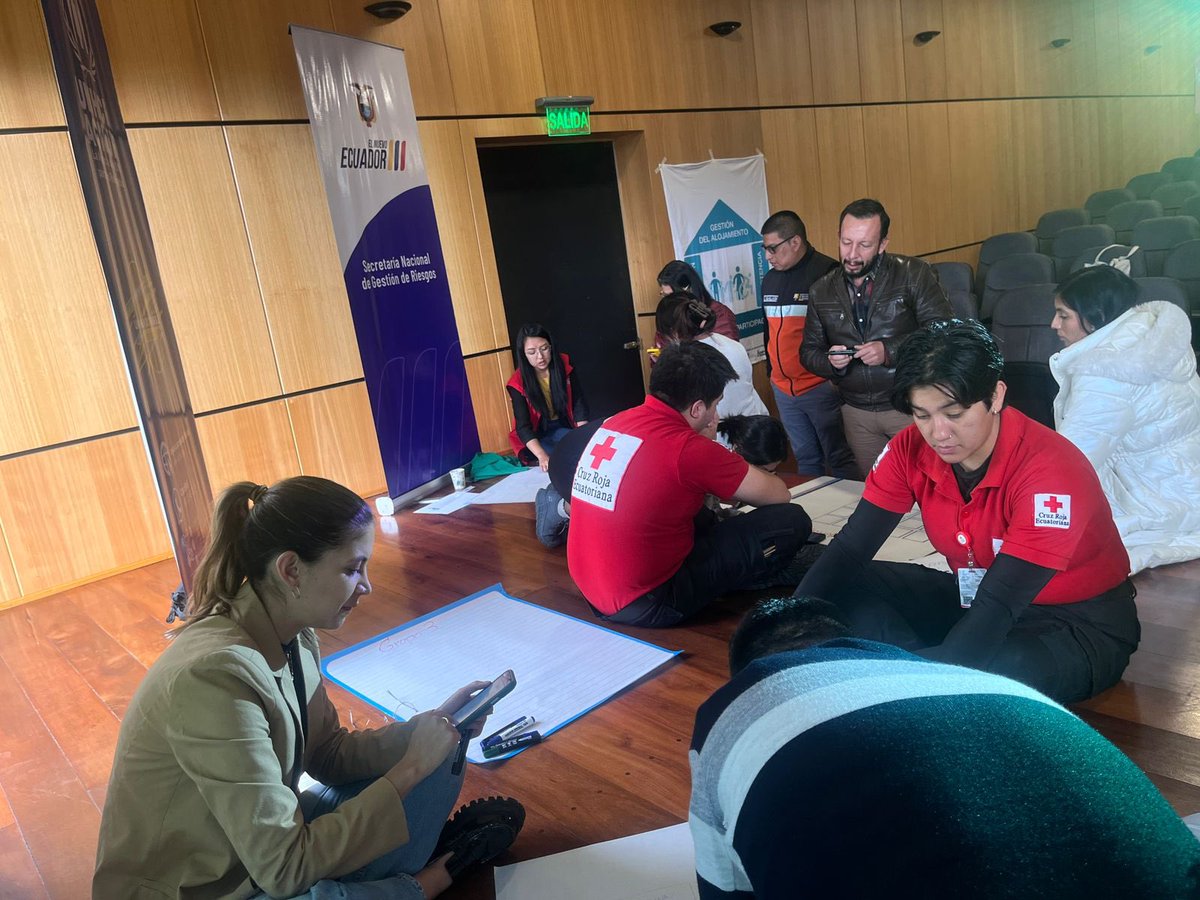Riesgos Ecuador (@riesgos_ec) on Twitter photo #Azuay 📍
Brindamos capacitación en “Alojamientos Temporales” a los actores de la SNDGIRD de la zona, en colaboración con <a href="/CivilEcuador/">Protección Civil Ecuador</a> , ACNUR y <a href="/cruzrojaecuador/">CRUZ ROJA ECUADOR</a> + #Azuay 📍
Brindamos capacitación en “Alojamientos Temporales” a los actores de la SNDGIRD de la zona, en colaboración con <a href="/CivilEcuador/">Protección Civil Ecuador</a> , ACNUR y <a href="/cruzrojaecuador/">CRUZ ROJA ECUADOR</a> +