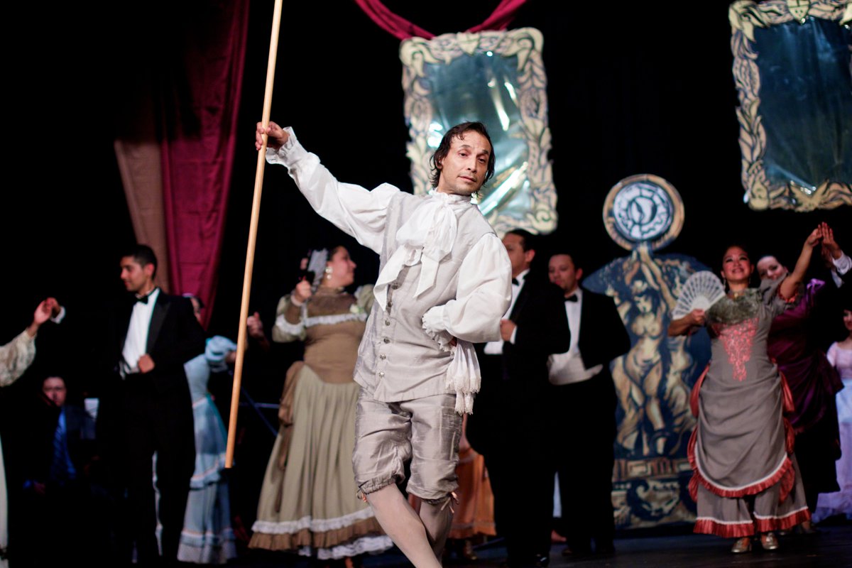 Melanie @QuéMeansWhat #LatinasWhoLead 💜#SXSW tweet media