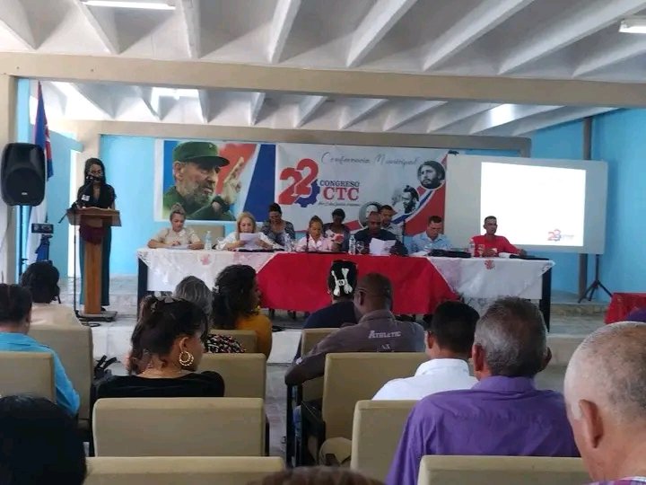 En la Conferencia Municipal #22CongresoCTC fue ratificada la Secretaria General Yosleidys Valdés y seleccionado como delegado directo a la Conferencia Provincial nuestro Director General de Educación en #Jobabo. #PorLasTunasLaVictoria <a href="/nilser_pineda/">Nilser Piñeda Cruz</a> <a href="/EsquivelJobabo/">Salvador Esquivel B. Director Educación Jobabo</a> <a href="/WalterNoris/">Walter Simon Noris</a>