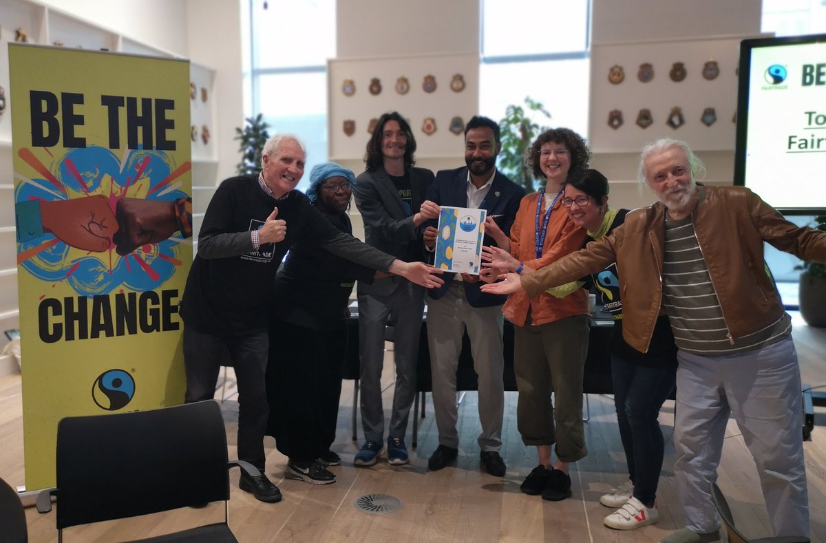 Fairtrade London (@fairtradelondon) on Twitter photo Congratulations to <a href="/TowerHamletsNow/">Tower Hamlets Council</a> for renewing your commitment to #Fairtrade. Lovely to see Cllr Abdul Wahid & Cllr Nathalie Bienfait receiving the certificate from <a href="/FairtradeUK/">Fairtrade Foundation</a> <a href="/DonnnellyStefan/">Stefan Donnnelly</a> today.
#Fairtrade30 #BeTheChange Congratulations to <a href="/TowerHamletsNow/">Tower Hamlets Council</a> for renewing your commitment to #Fairtrade. Lovely to see Cllr Abdul Wahid & Cllr Nathalie Bienfait receiving the certificate from <a href="/FairtradeUK/">Fairtrade Foundation</a> <a href="/DonnnellyStefan/">Stefan Donnnelly</a> today.
#Fairtrade30 #BeTheChange