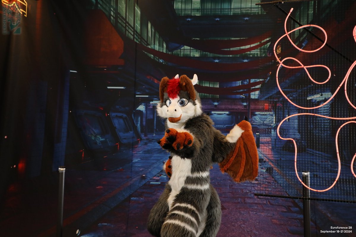 I need you to clean this city out! 
The fursuit photoshoot at #Eurofurence28 #Eurofurence