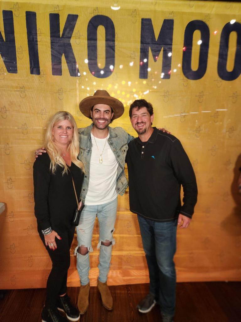 ChristyFrisoni's tweet photo. Happy birthday @nikomoon!  Have a great day and we can’t wait to see you again!!!  🤠 https://t.co/CDQsEx2pfe