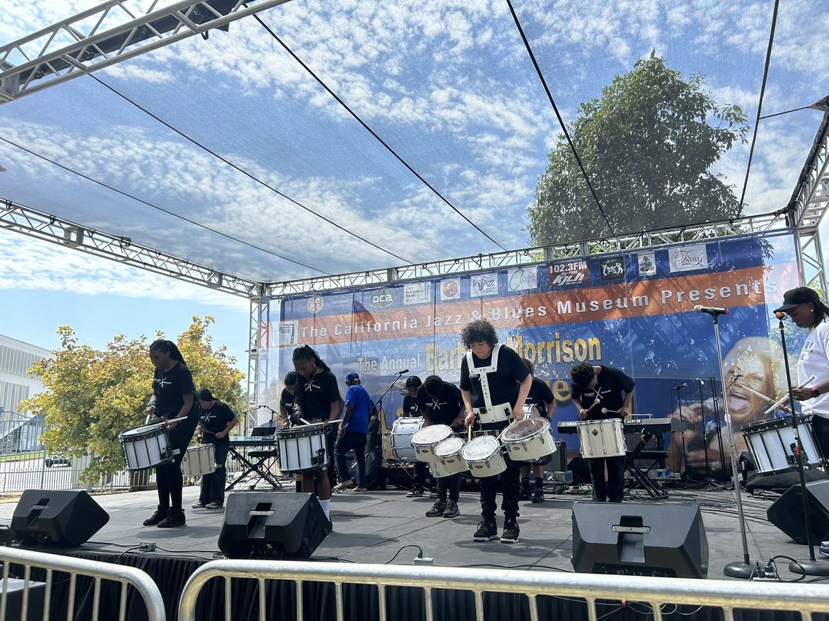 HarmonyProject's tweet image. 🎷🎶 Our #HarmonyProject students just lit up the stage at this year’s Barbara Morrison Jazz Festival! Here&apos;s to a future filled with more music and moments like these! 

#JazzFestival #YouthMusic #InspireThroughMusic #NextGenMusicians #GiveMusicChangeLives