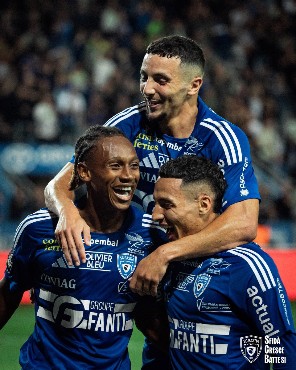 SCBastia's tweet photo. Chì serata 💙 📸 #SCPFC https://t.co/2KqWtE8Ig6