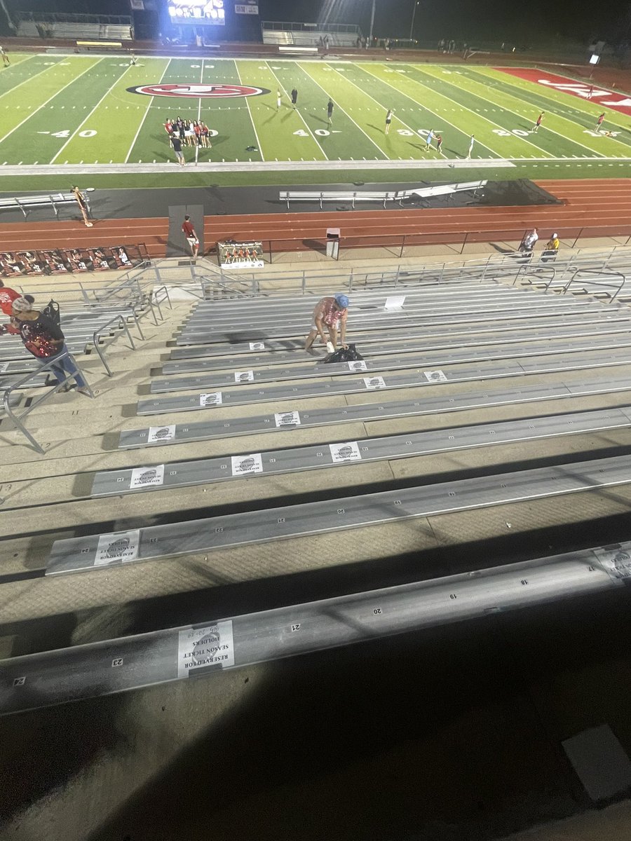 JCHS Activities (@jeffcityjays) on Twitter photo Thank you <a href="/jcjays_baseball/">Jeff City Jays Baseball</a>! For helping out with the clean up of the stadium after the game! Thank you <a href="/jcjays_baseball/">Jeff City Jays Baseball</a>! For helping out with the clean up of the stadium after the game!