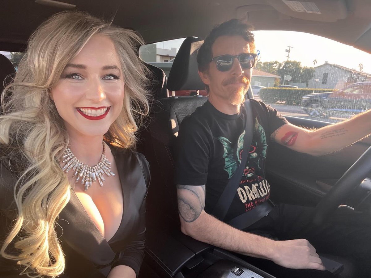 NatalieVArtist's tweet photo. Got all cleaned up to come out &amp; support some friends! Love supporting fellow filmmakers 🎥🎬🎞️

@ant_DiBlasi @NatalieVArtist https://t.co/hk9Bt6UaSr