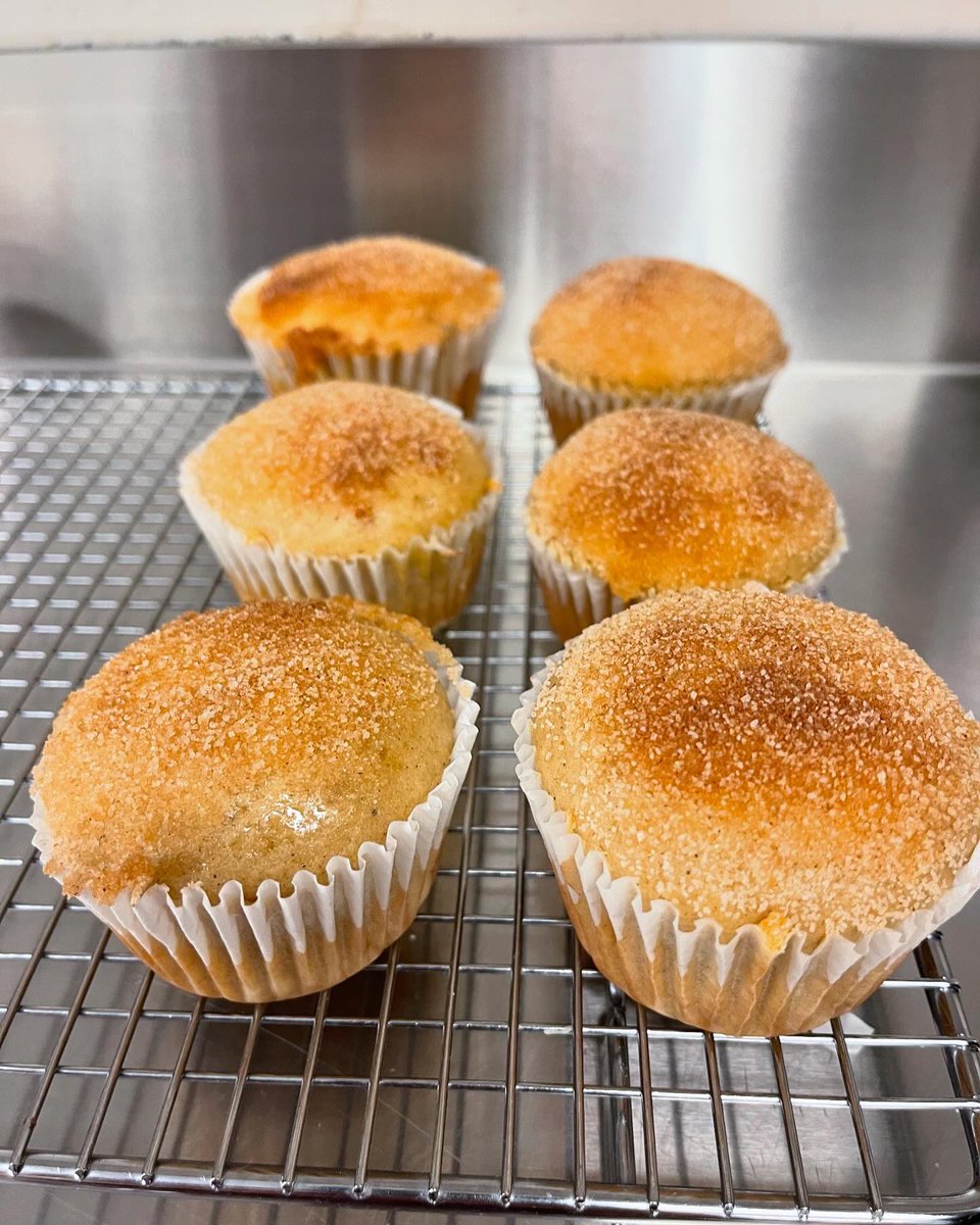 MmeDorval's tweet photo. Students learned about the muffin method of mixing while making these delicious Cinnamon Sugar Donut Muffins. Bet you can’t tell which muffin picture is the gluten free version! 🔗 Recipe link in bio. #SacredHeartHospitality @SacredHeartOCSB #ocsb https://t.co/qNL0nnb6Qp
