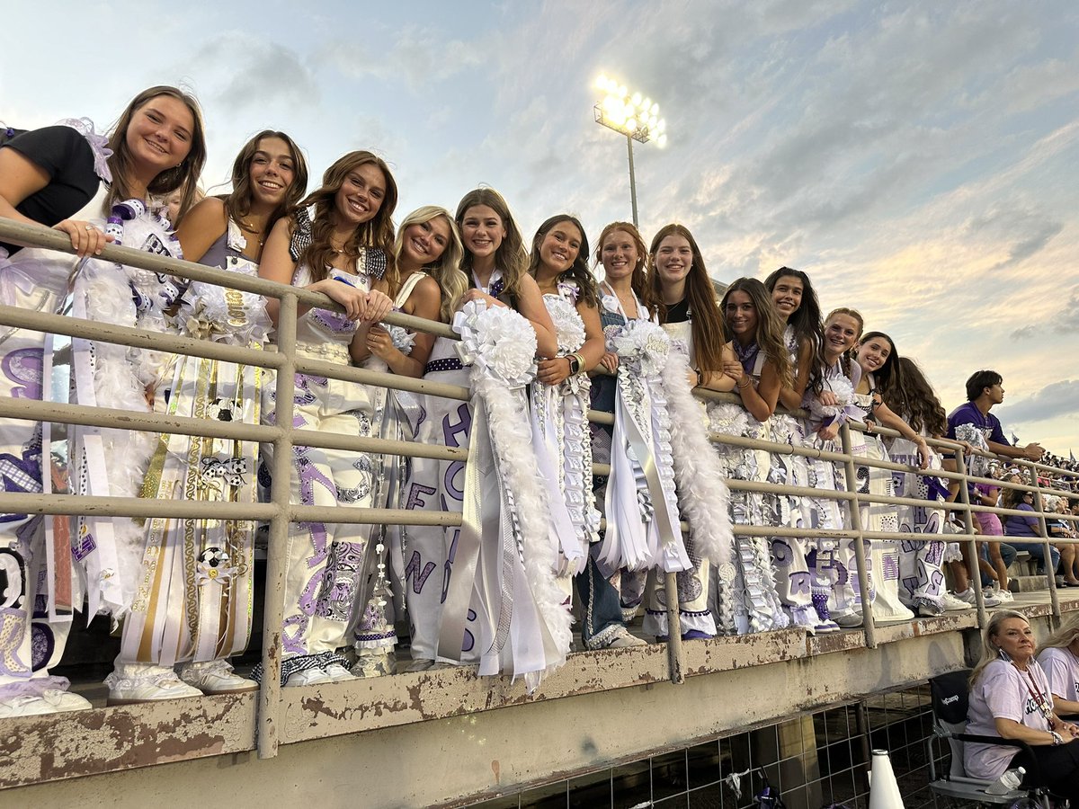 Boerne High School (@boernehs) on Twitter photo 🏈Boerne HS HOCO… beautiful night for “Friday Night Lights!” Our student & community support never disappoint! Go Hounds!
<a href="/BoerneISD/">Boerne ISD</a> <a href="/gohoundsgo_gabc/">Greyhound Athletic Booster Club (GABC)</a> <a href="/LeechStan/">Boerne ISD Athletics</a> <a href="/HoundFootball/">Boerne Football</a> <a href="/BoerneStarSport/">Boerne Star Sports</a> <a href="/RadioBoerne/">Boerne Radio Sports 103.9FM</a> <a href="/Boerne_TX/">City of Boerne</a> <a href="/BoerneHSCheer/">Boerne Greyhound Cheer</a> <a href="/BoerneHSBands/">Boerne HS Band and Color Guard</a> <a href="/bhs_starlettes/">BHS Starlettes</a> <a href="/uiltexas/">Texas UIL</a> <a href="/dctf/">Dave Campbell's — TexasFootball.com</a> 🏈Boerne HS HOCO… beautiful night for “Friday Night Lights!” Our student & community support never disappoint! Go Hounds!
<a href="/BoerneISD/">Boerne ISD</a> <a href="/gohoundsgo_gabc/">Greyhound Athletic Booster Club (GABC)</a> <a href="/LeechStan/">Boerne ISD Athletics</a> <a href="/HoundFootball/">Boerne Football</a> <a href="/BoerneStarSport/">Boerne Star Sports</a> <a href="/RadioBoerne/">Boerne Radio Sports 103.9FM</a> <a href="/Boerne_TX/">City of Boerne</a> <a href="/BoerneHSCheer/">Boerne Greyhound Cheer</a> <a href="/BoerneHSBands/">Boerne HS Band and Color Guard</a> <a href="/bhs_starlettes/">BHS Starlettes</a> <a href="/uiltexas/">Texas UIL</a> <a href="/dctf/">Dave Campbell's — TexasFootball.com</a>