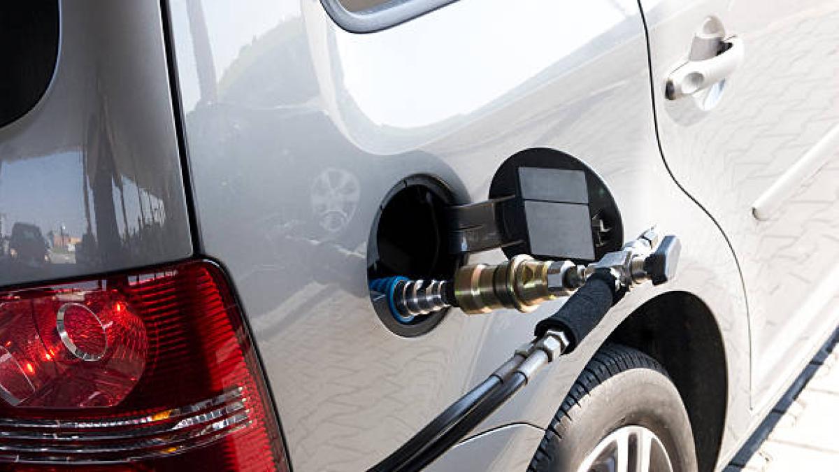 NoticiasOceko's tweet photo. Ecopetrol decide suspender la venta de gas vehicular: ¿qué impacto tendrá esa decisión en las regiones del país? https://t.co/SWRLbPJoUu https://t.co/3l3JocGAJU