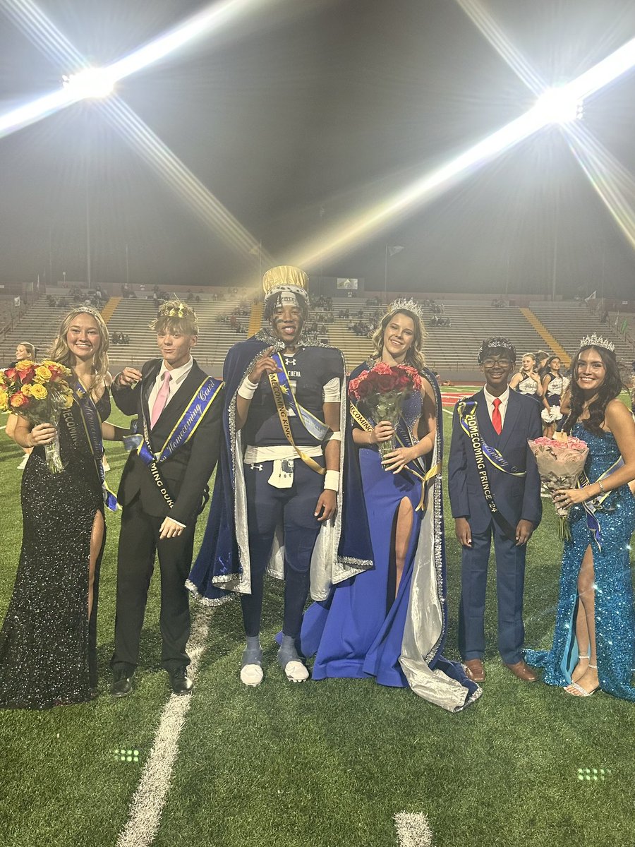AKeilbarth's tweet photo. And we have our Homecoming high court! Congrats to Kate Hella, Silas Jones, Tanay Tarikere, Danica Jeantete, Cam Dyer, and McKenize Brewer. Congrats to these amazing Bears! @LCHS_MTapia @PrincipalLCHS https://t.co/sJ5wnpnhM7