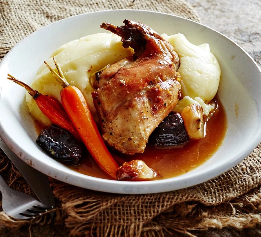 Braised rabbit with prunes and white wine is a comforting dish that combines tender rabbit with sweet prunes and aromatic herbs, slow-cooked in a rich white wine sauce. Perfect for a cozy dinner! 

olivemagazine.com/recipes/meat-a…

#Briase #Rabbit #Wine #Recipe
