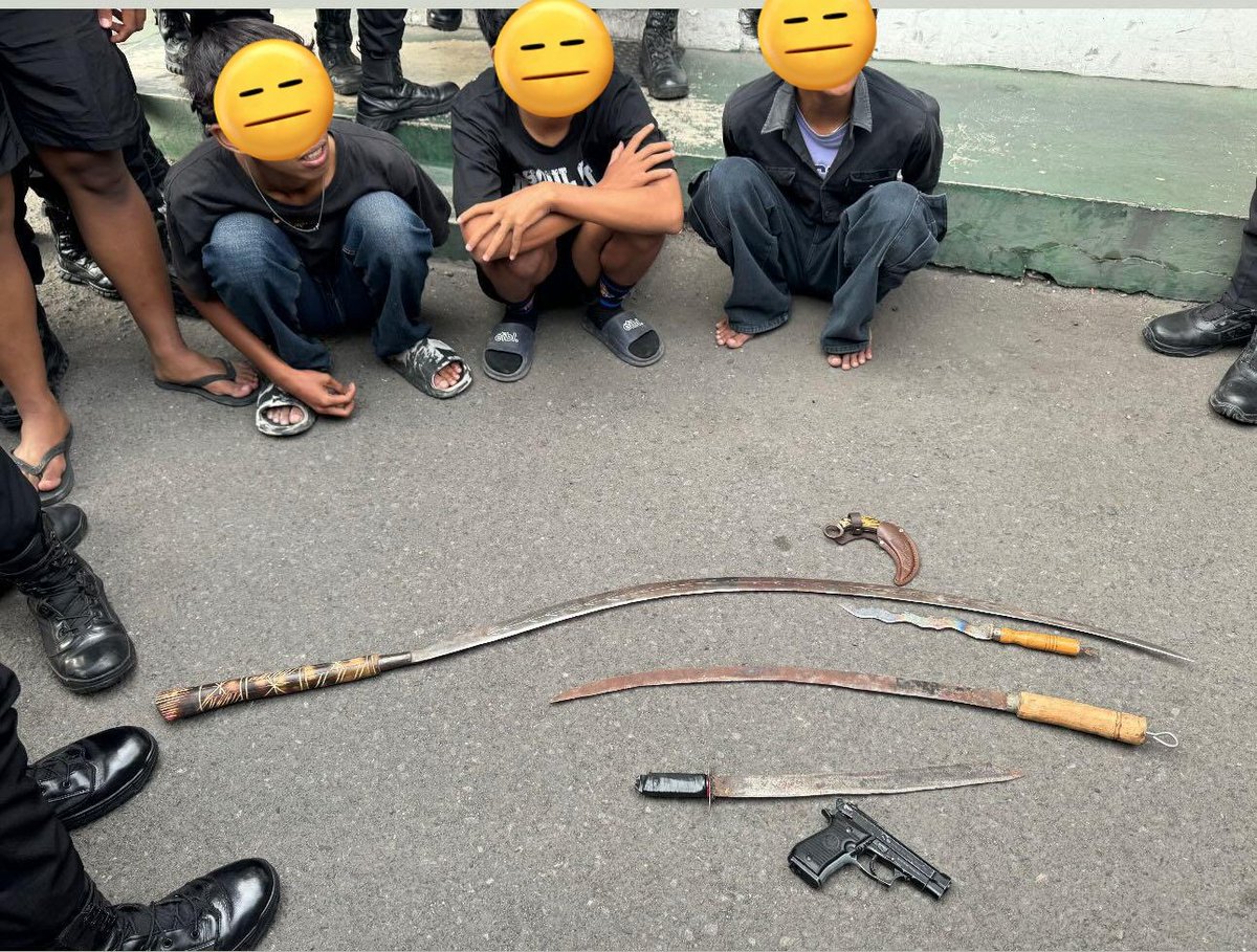 Mohon izin menyampaikan lur, terjadi klitih dan ditangkap di blok 0 Yogyakarta tadi pagi sudah diamankan anggota subdit dalmas paingan ditemukan bb clurit 1.5m, air soft, parang, dan karambit