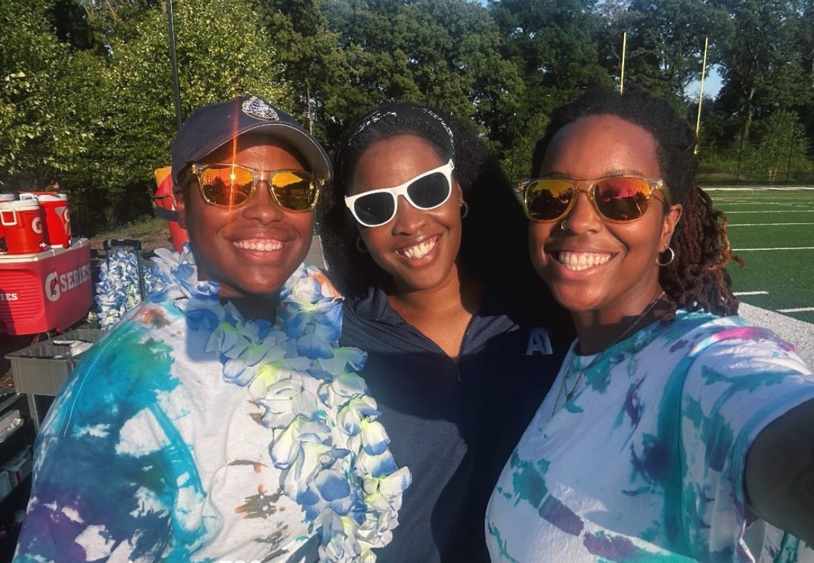 faith_medicine's tweet image. Night at the Beach 🏖️ 

Dunbar v Friendship Collegiate 🏈

@TeenATC @BigB_TheeAT 

#atsocialmedia 
#FridayNightLights 
#ATTwitter