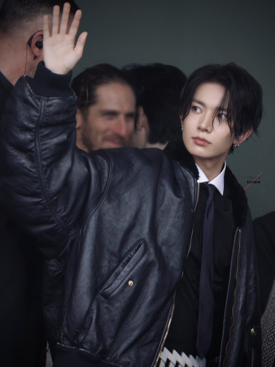 TOUCH•DOWN tweet media