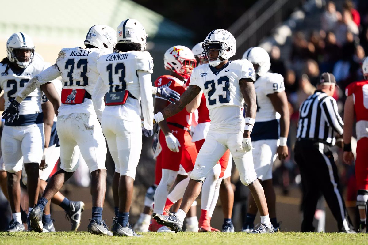 #AGTG Blessed to have earned an offer from Samford University!!!💙
#FreePops
<a href="/Coach_Webster2/">Jonathan J. Webster</a> <a href="/turnerrotenberr/">turner rotenberry</a> <a href="/Coach_CJBailey/">CJ Bailey</a> <a href="/JUCOFFrenzy/">JUCO Football Frenzy</a> <a href="/JuCoFootballACE/">JuCo Football Forer</a> <a href="/eccc_football/">East Central Warrior Football 🏈</a>