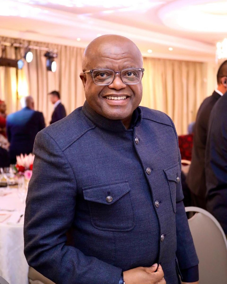 DadaMorero's tweet photo. Good evening Joburg! 

This evening we attended a Dinner reception commemorating the 75th anniversary of the founding of the People's Republic of China 

📍Hyde Park

#JohannesburgOur1st♥️
#BuildingALiveableCity
#BuildingAResilientCity
#BuildingASaferCity https://t.co/R5yiT83teX