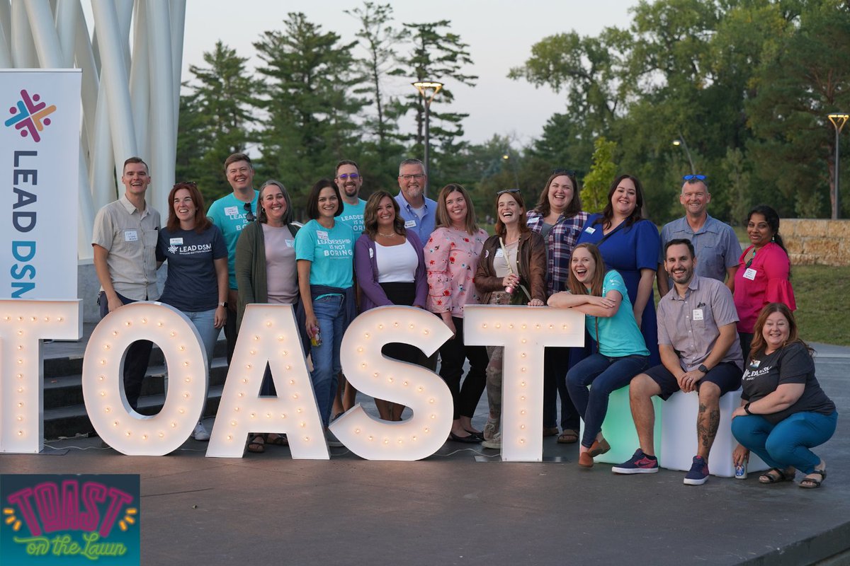 Who will YOU catch up with at Toast on the Lawn this year? Tag a former classmate you’d like to see at next week’s reunion. (Yes, it’s next week: Tuesday, Sept. 24!) And register now at leaddsm.org/events.