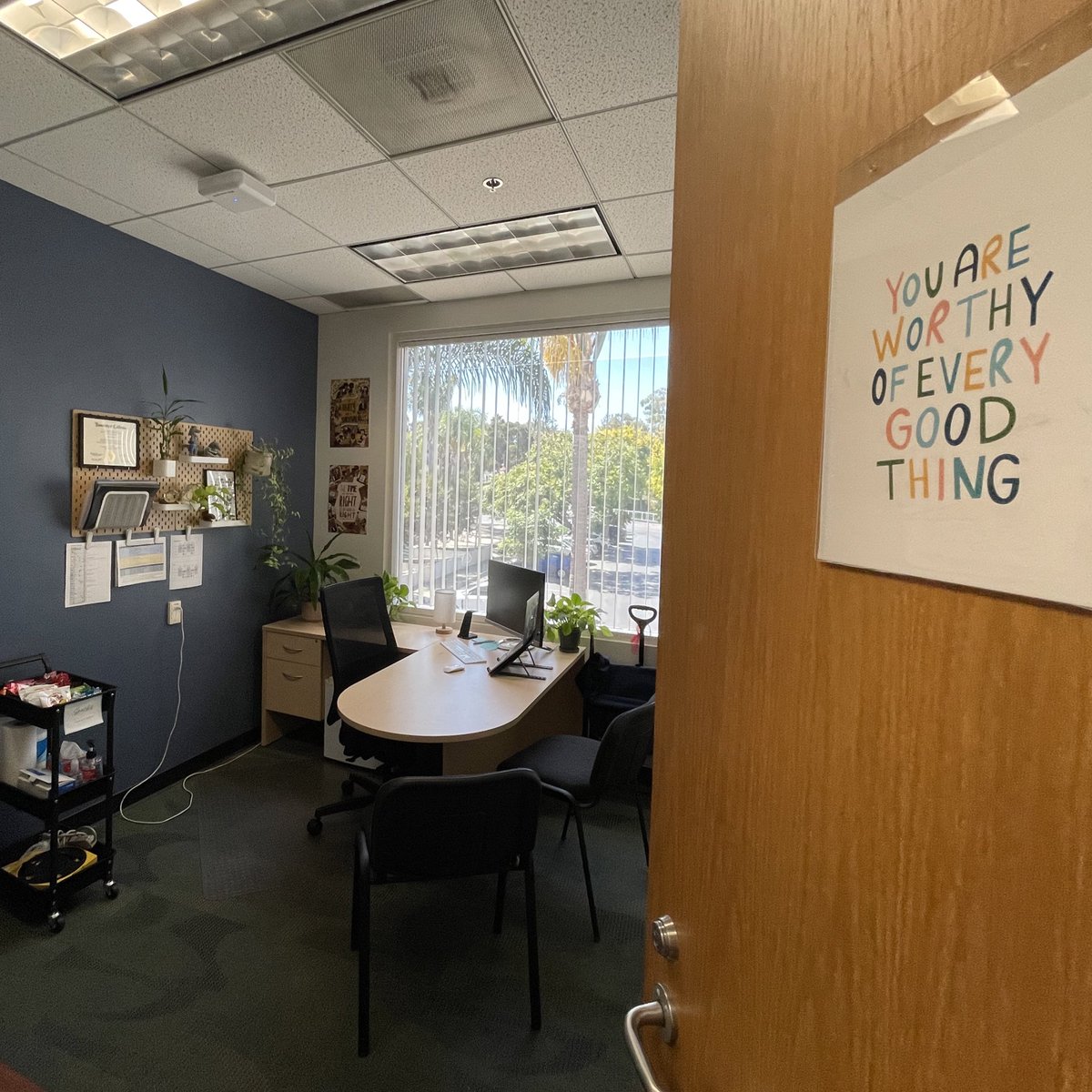 stacyyung's tweet photo. I guess this is my higher ed version of back to school pics 👩🏻‍🏫 Instead of a classroom, I (finally) decorated my office and prepped my snack cart for my fall quarter classes. Excited for year 2 and my heart is so full working with future educators at @UCIEducation 💖 https://t.co/fI91YiNRAT