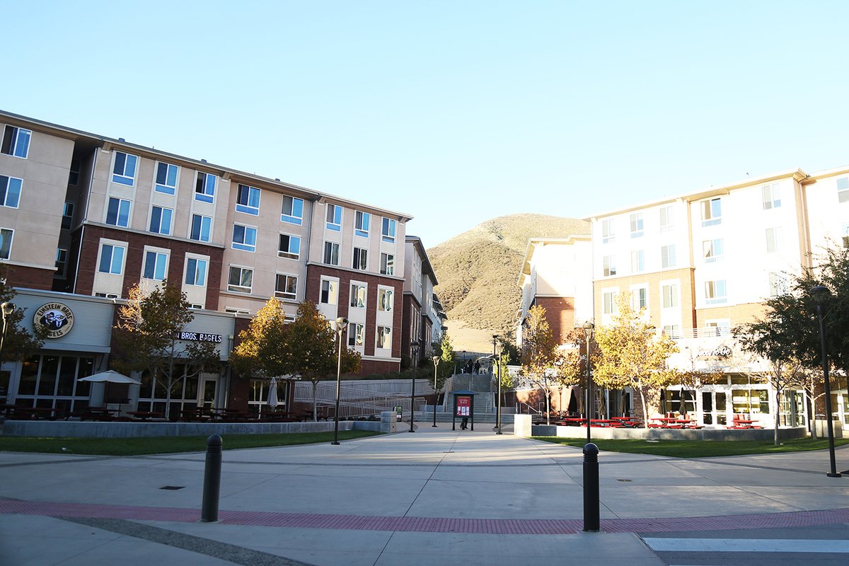 Cal Poly RA arrested, charged with burglary and intent to rape dlvr.it/TDVHnW