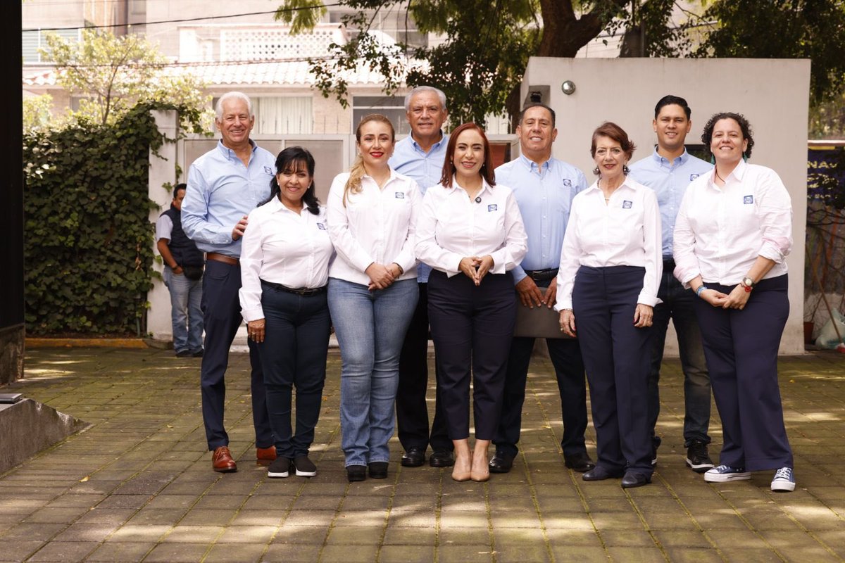 Adriana Dávila tweet media