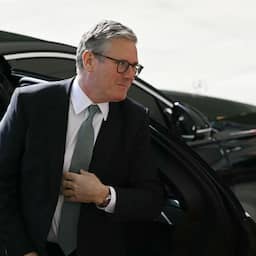 Britse premier accepteert geen donaties meer om kleding van te kopen dlvr.it/TDVJYB