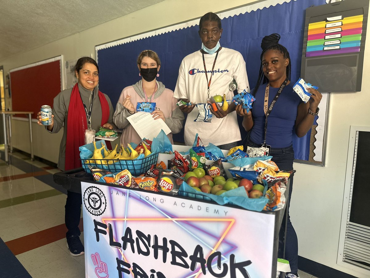 JaneLongFutures's tweet image. Today, we held our first Flashback Friday! Our Tier 2 leaders took time today to rewind and reflect: celebrating our staff! ☮️🫶🏼 #prescribingexcellence #PTECH #STEM @HISD_West @HoustonISD @DrDWrightHudson