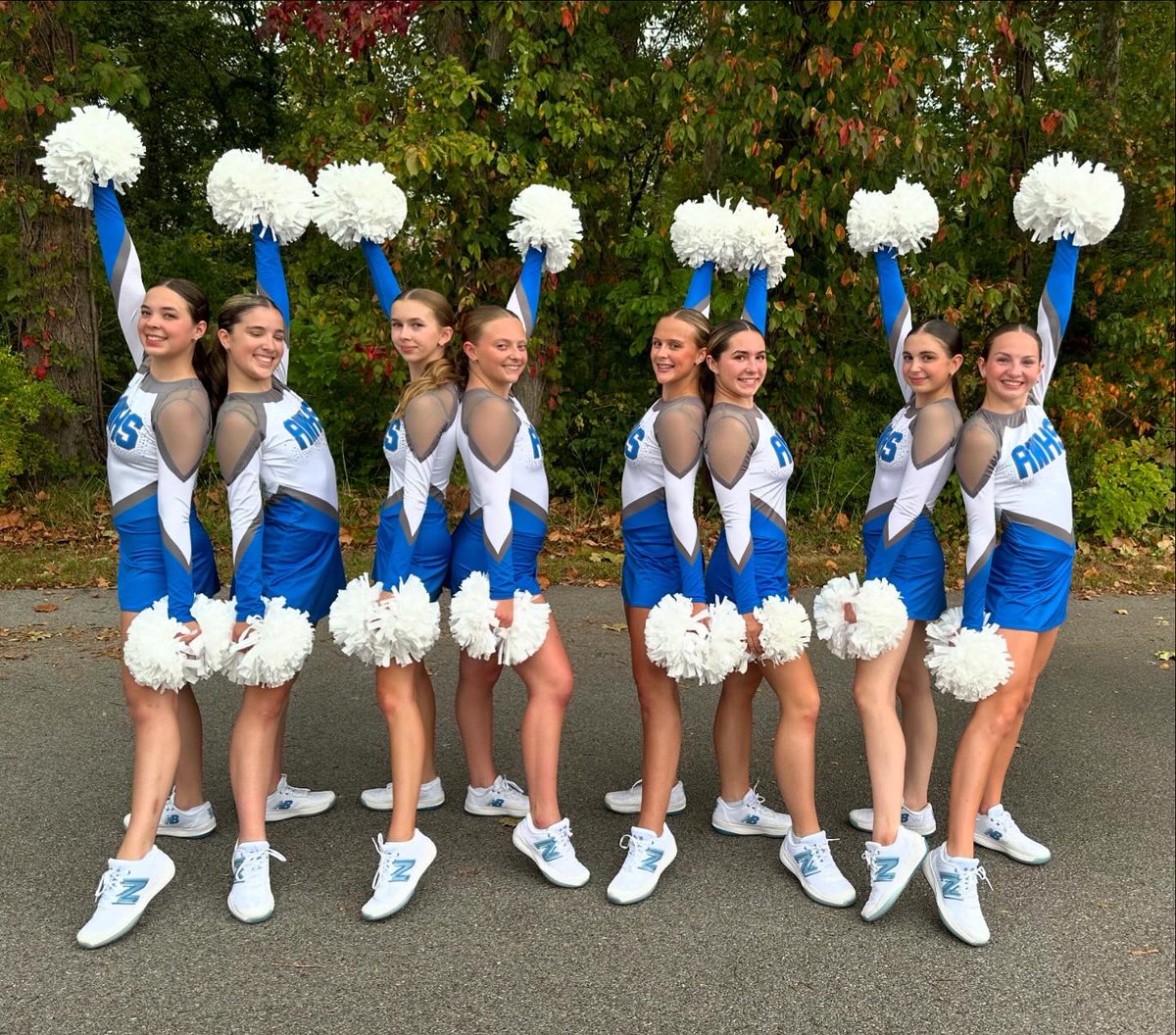 AWHS_DanceTeam's tweet photo. 💙🤍💙AW Homecoming Game!!! Go Gens Go!!💙🤍💙 https://t.co/956nmqMvah